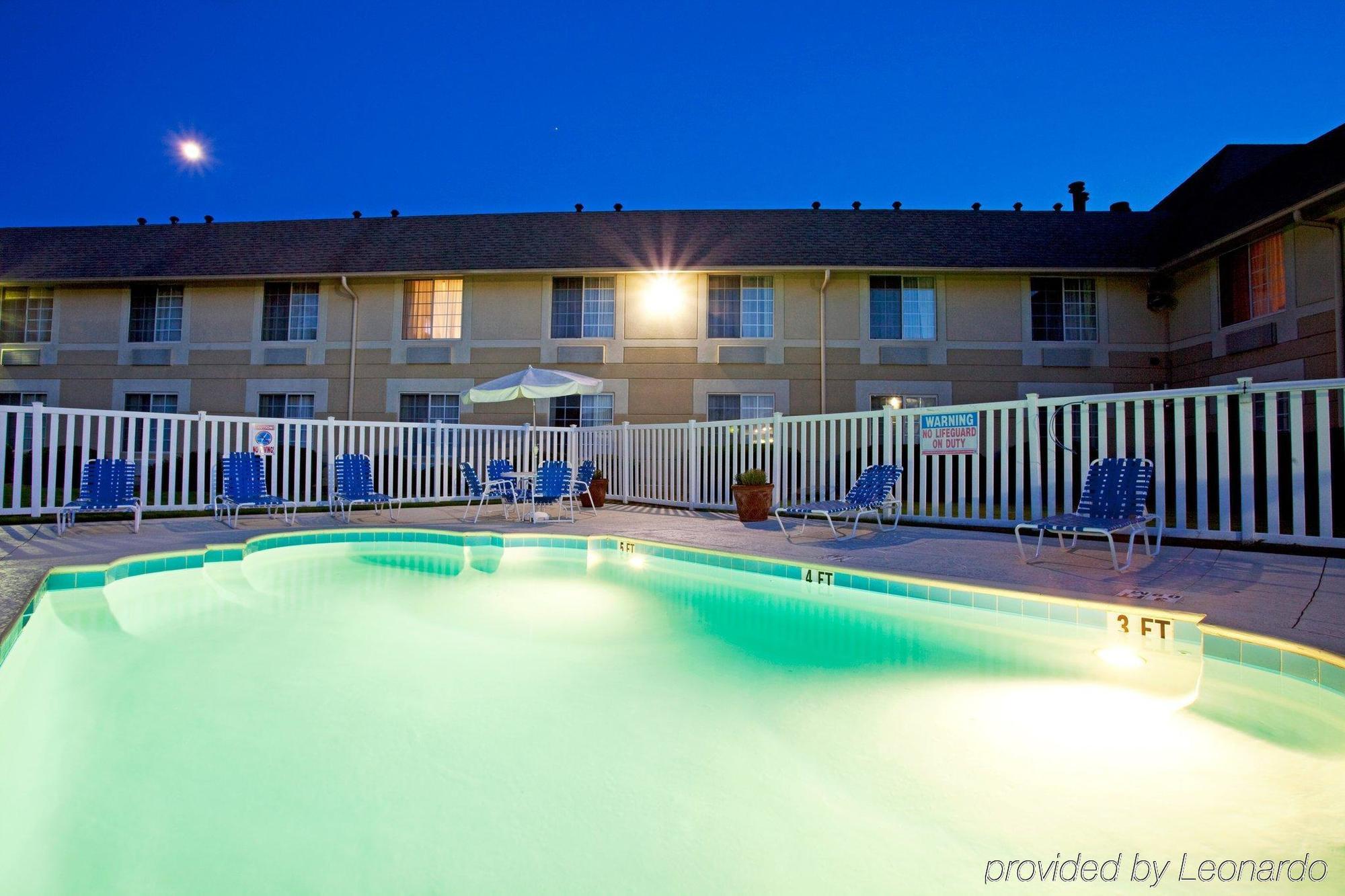 Baymont Inn&Suites Braselton Buitenkant foto