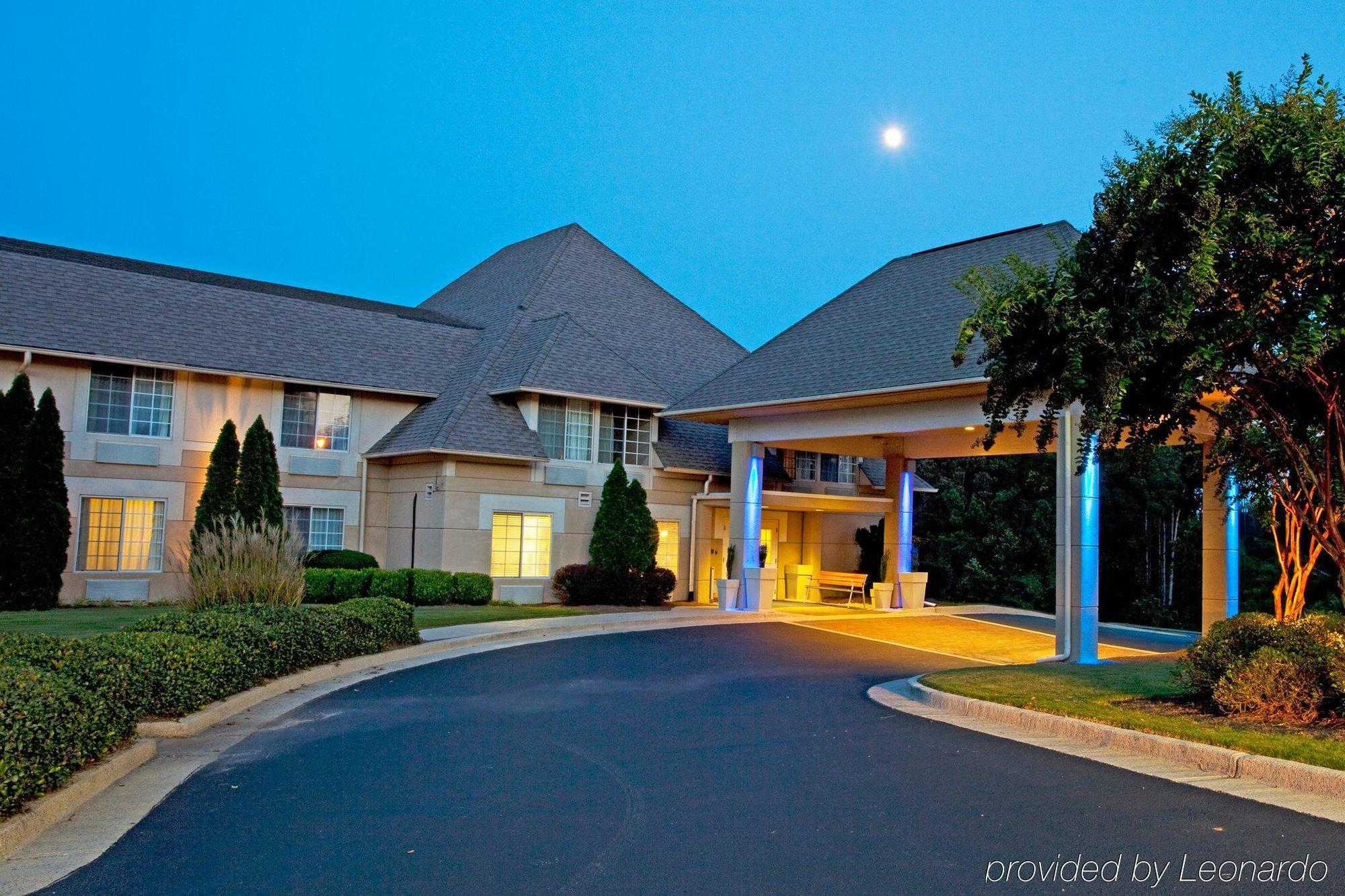 Baymont Inn&Suites Braselton Buitenkant foto