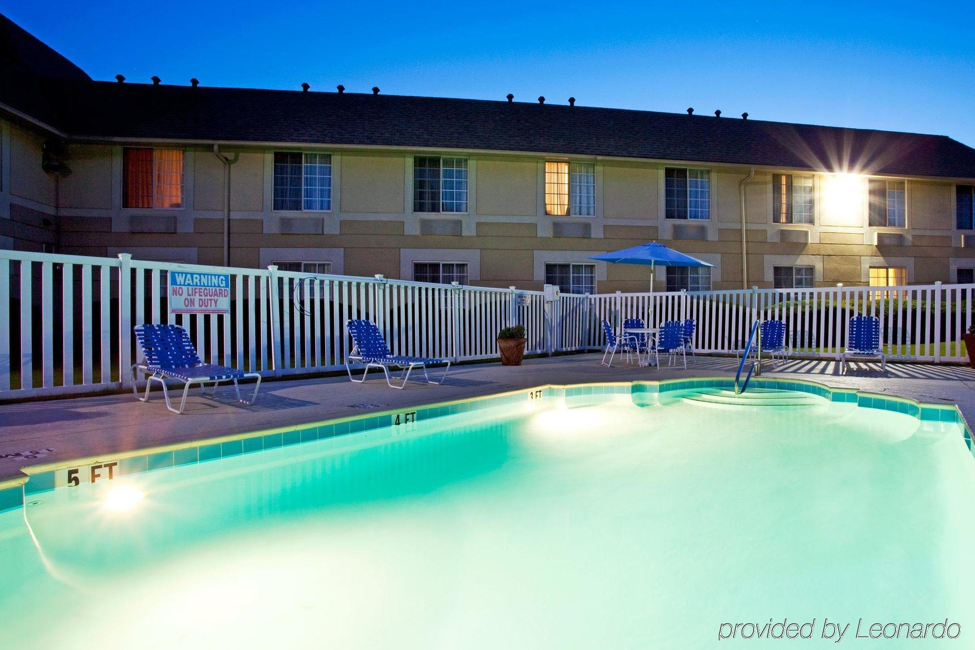 Baymont Inn&Suites Braselton Buitenkant foto