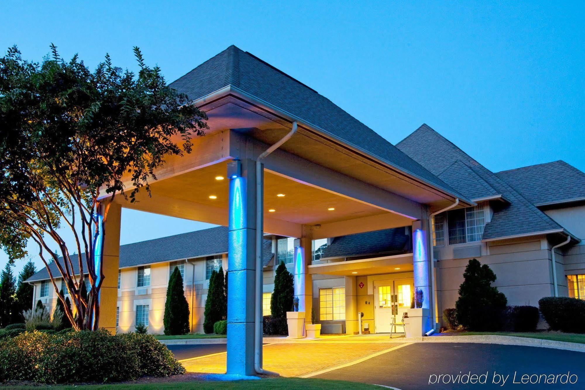 Baymont Inn&Suites Braselton Buitenkant foto