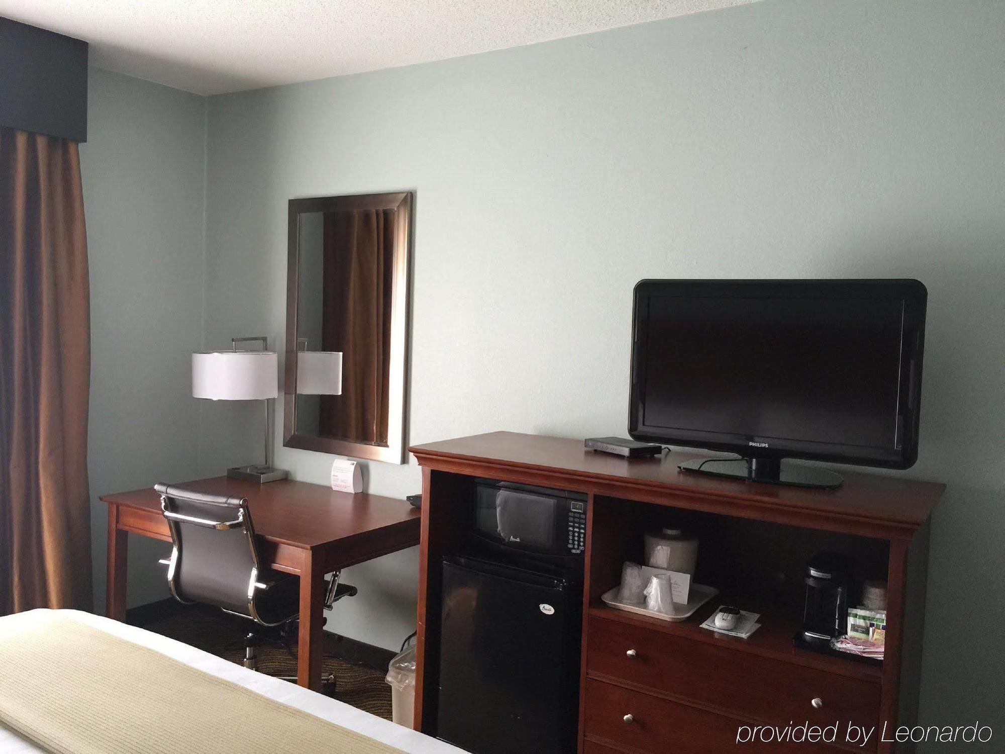 Baymont Inn&Suites Braselton Buitenkant foto