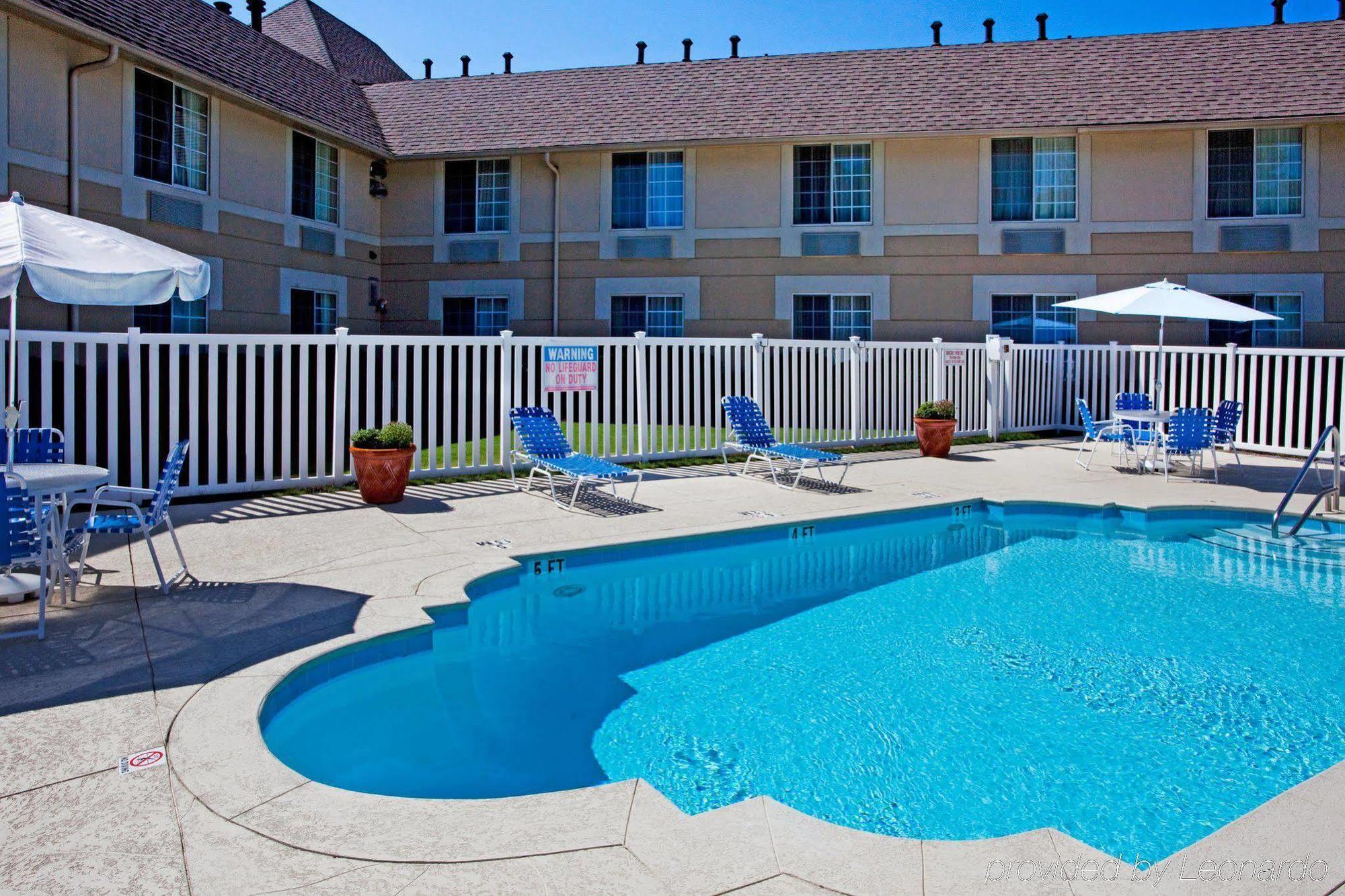 Baymont Inn&Suites Braselton Buitenkant foto